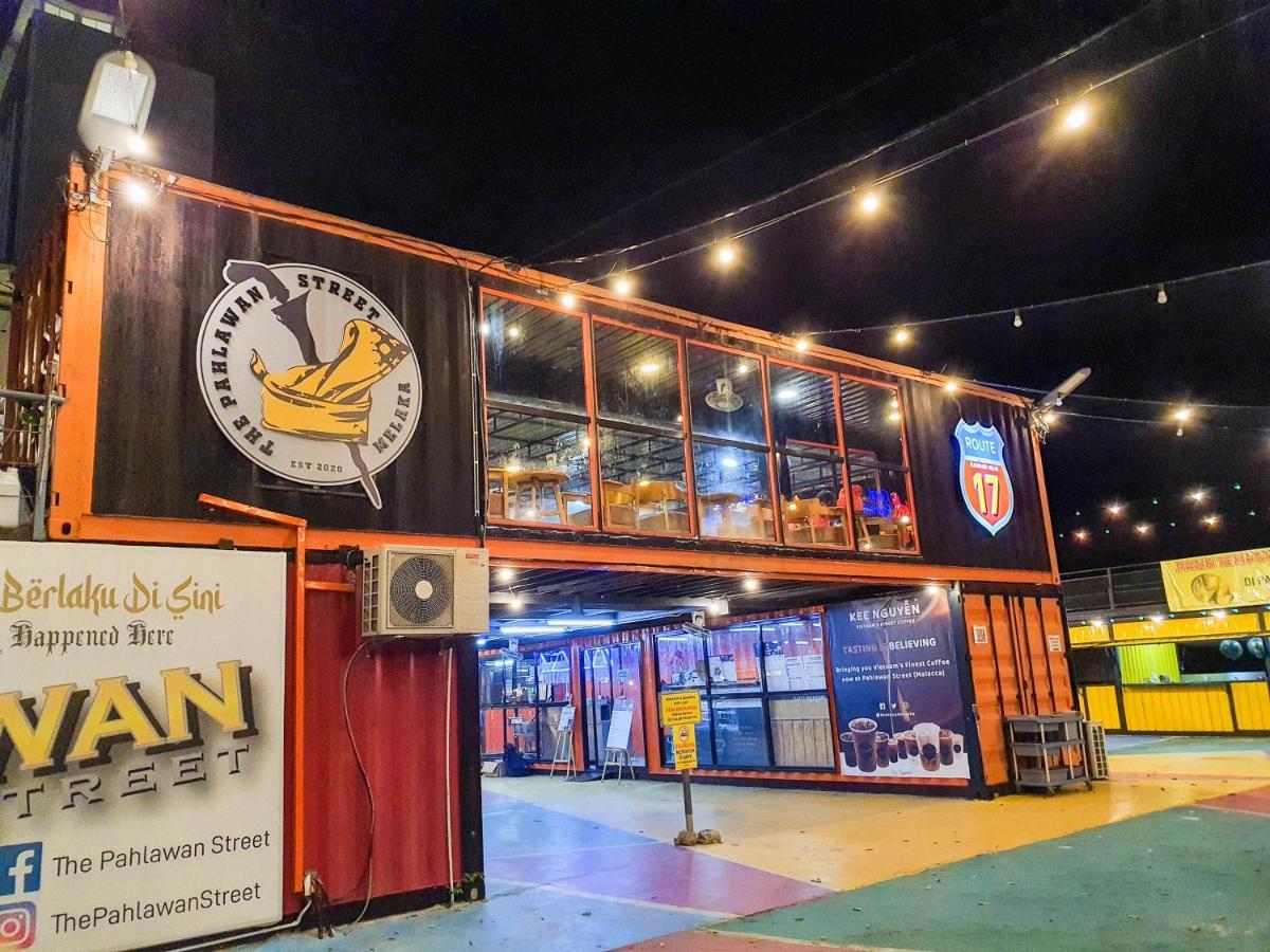 "Cloth Art Homestay" 4 Min Walk To Car Free Zone By Shine Stay Malacca Kültér fotó